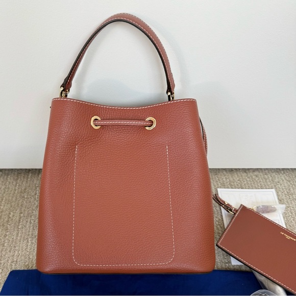 Le Tanneur Brand New Cognac Brown Bucket Bag in Grained Leather. Large Size! - Picture 8 of 16